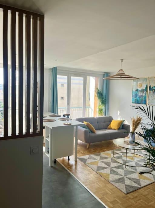 Chambre Privee Dans Un Appartement Partage Villeurbanne Ngoại thất bức ảnh