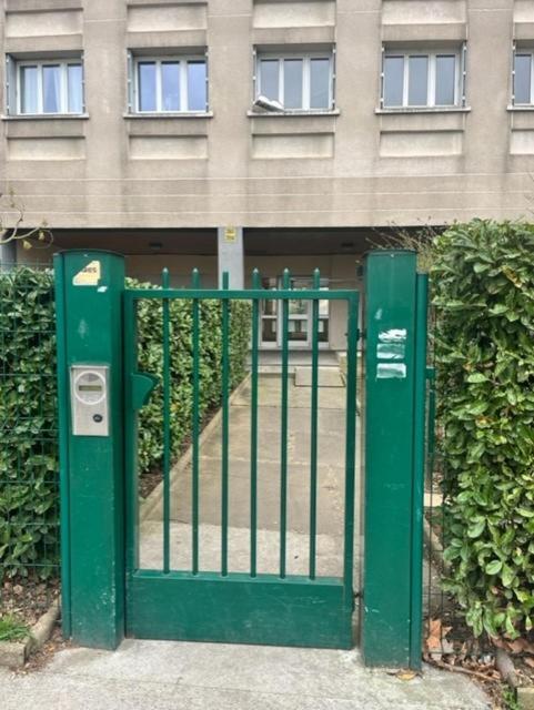 Chambre Privee Dans Un Appartement Partage Villeurbanne Ngoại thất bức ảnh